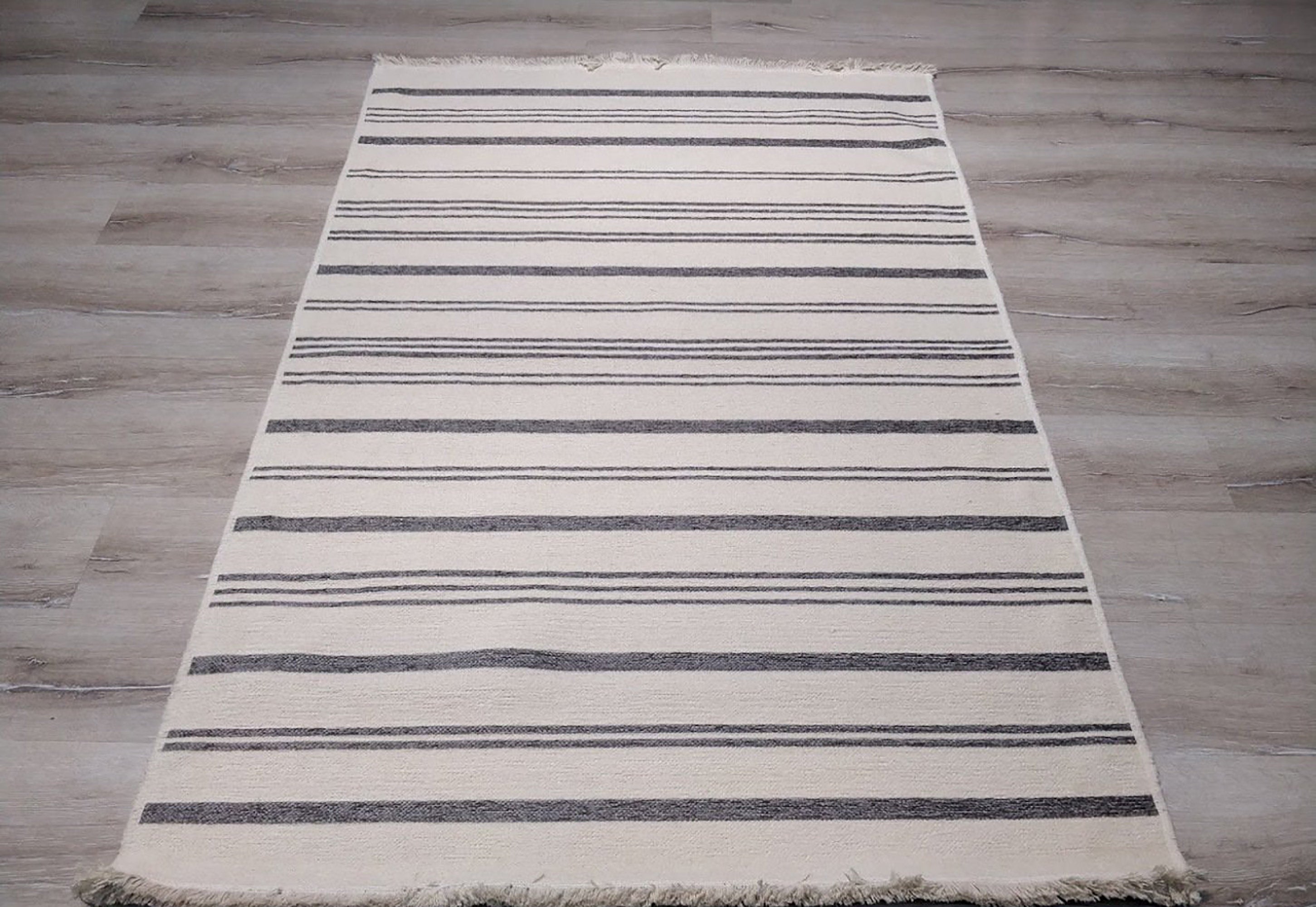 Bara Turkish Modern Pastel Grey Rug-Rugs-Fame Rugs-2'6"x4'9" 80x150cm-fame