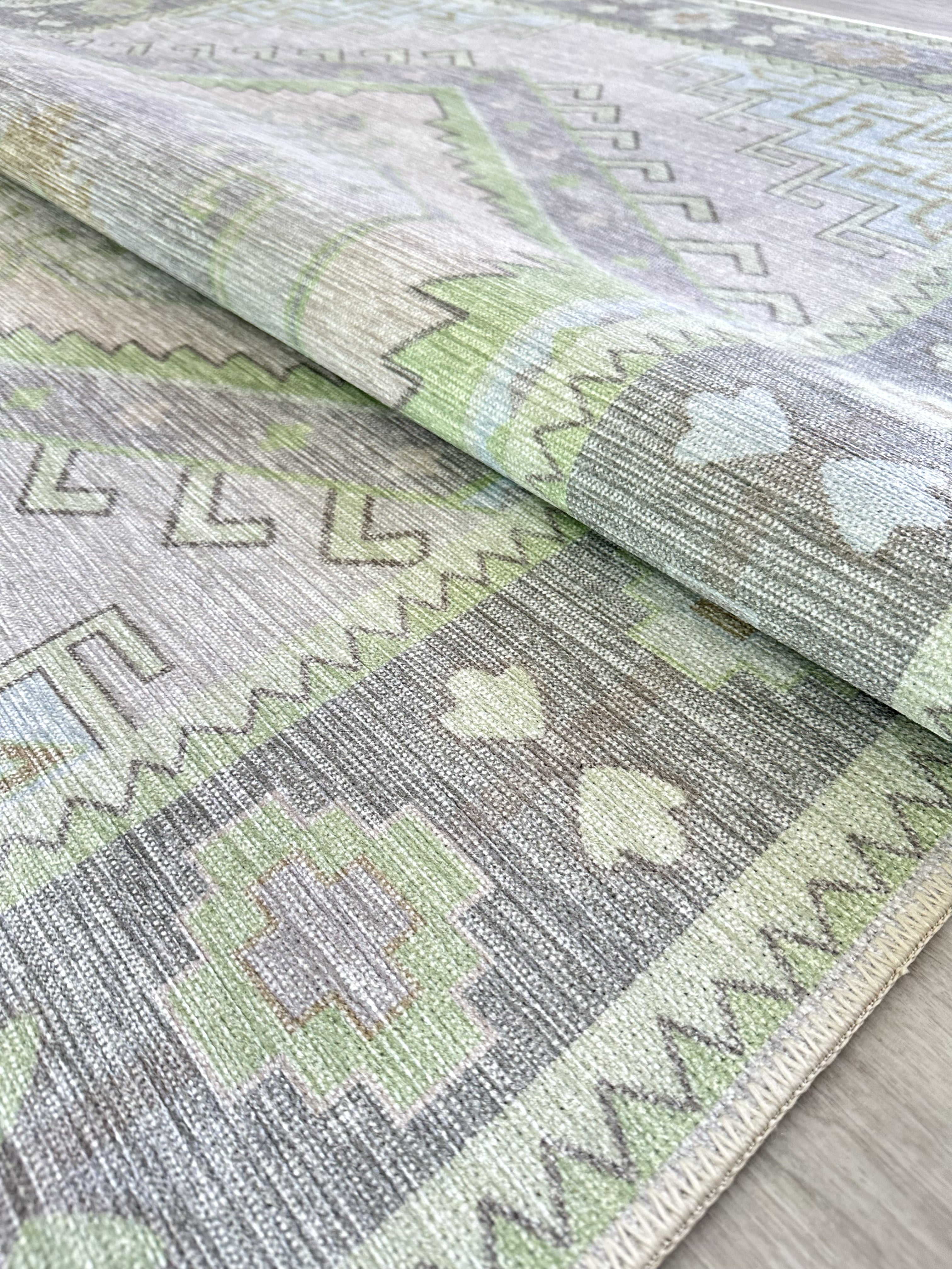 Eloise Faded Pastel Green Modern Oushak Rug-Area Rugs-famerugs-2'x3' ft 60x90cm-fame