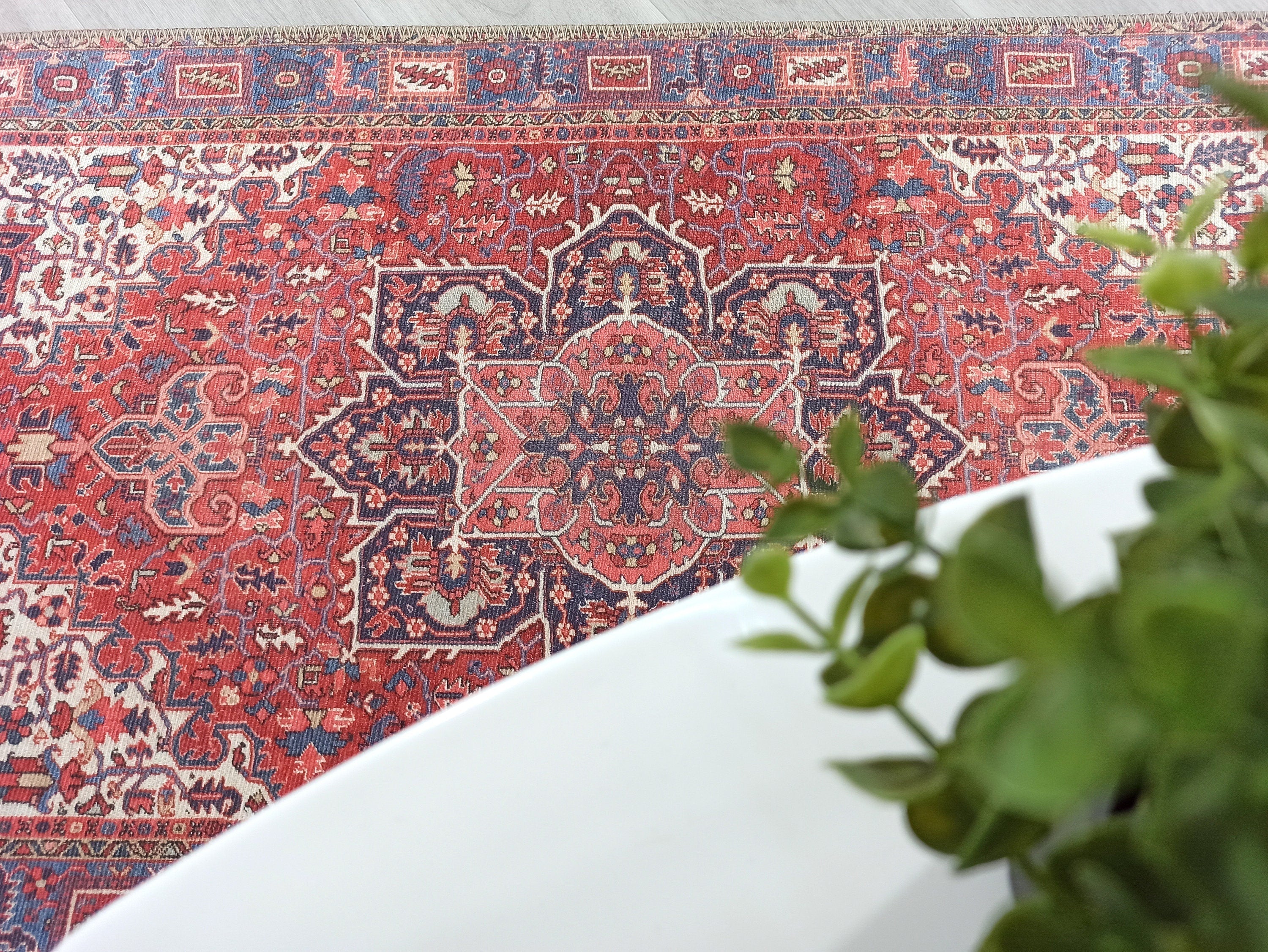 Sara Rug Antique Persian Faded Red Rug-Rugs-Fame Rugs-2'x3' ft 60x90 cm-fame