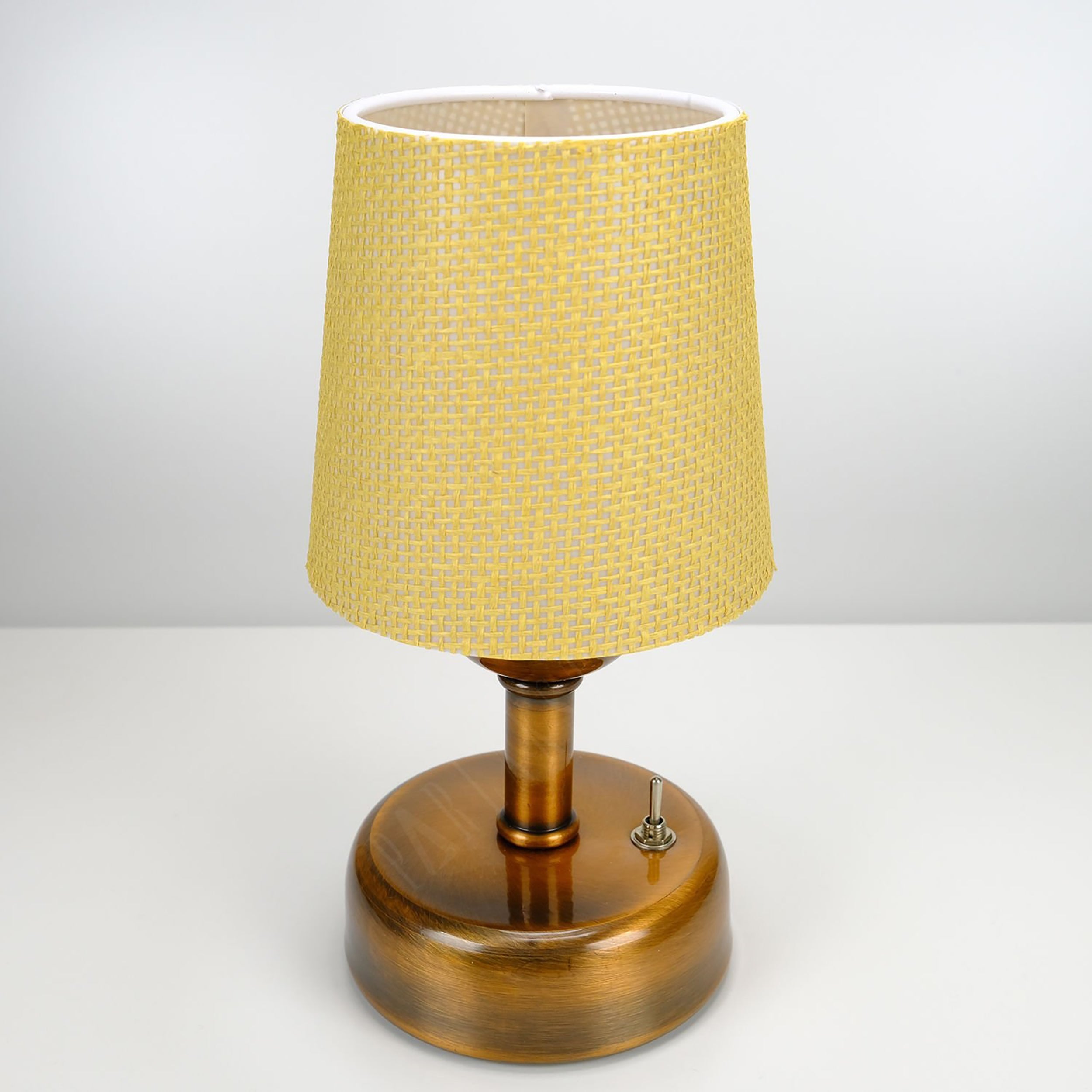 Stylish Retro Battery Operated Wireless LED Table Lamp