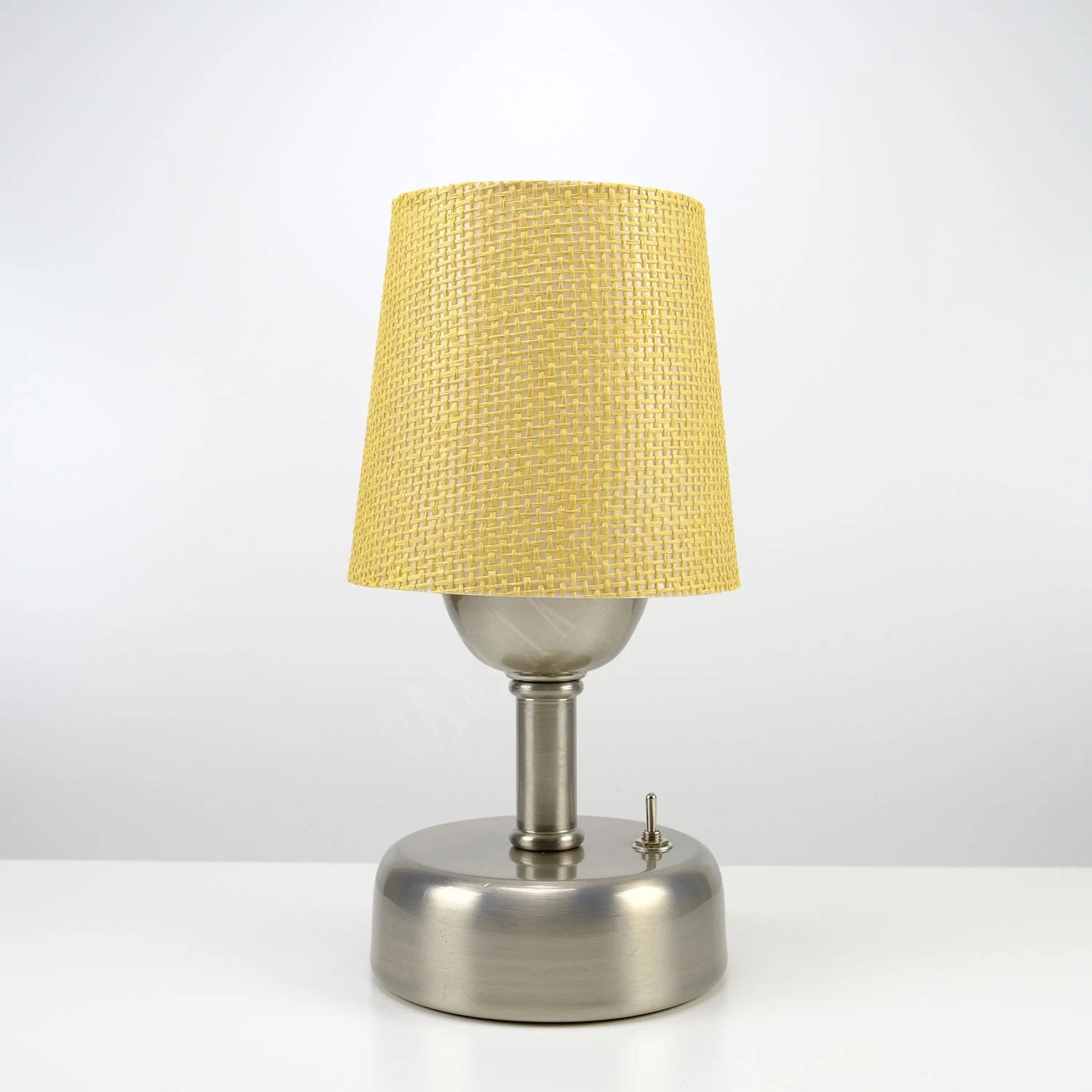 Stylish Retro Battery Operated Wireless LED Table Lamp