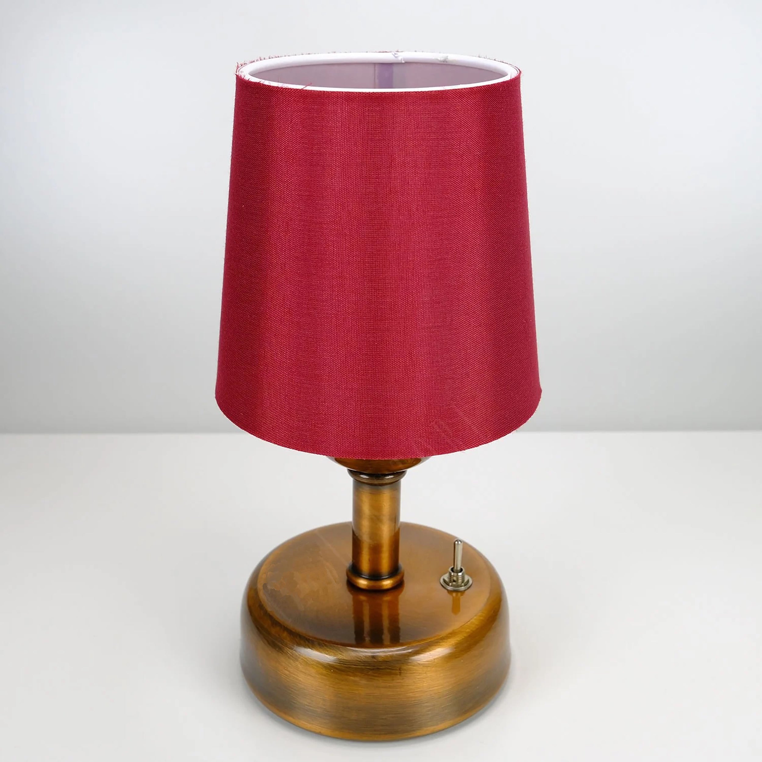 Stylish Retro Battery Operated Wireless LED Table Lamp