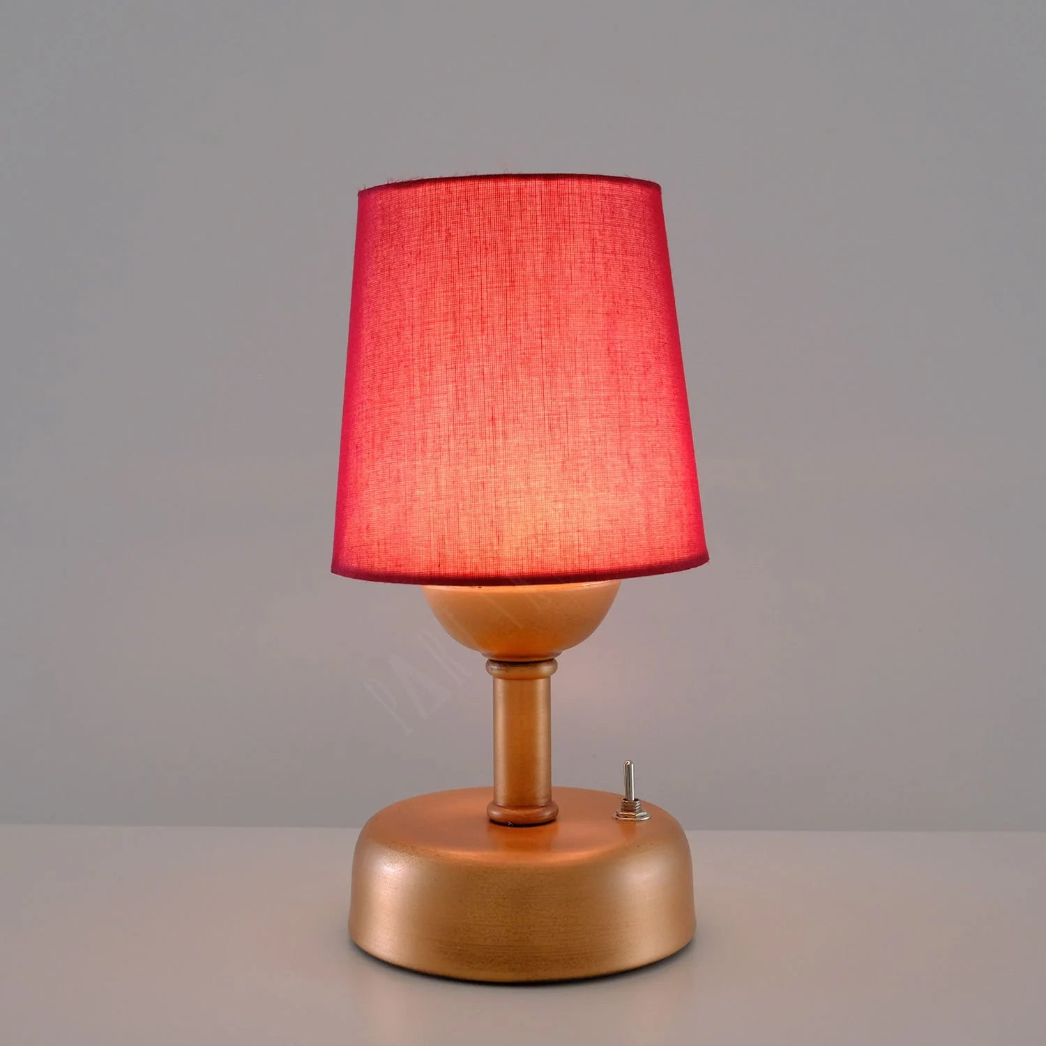 Stylish Retro Battery Operated Wireless LED Table Lamp