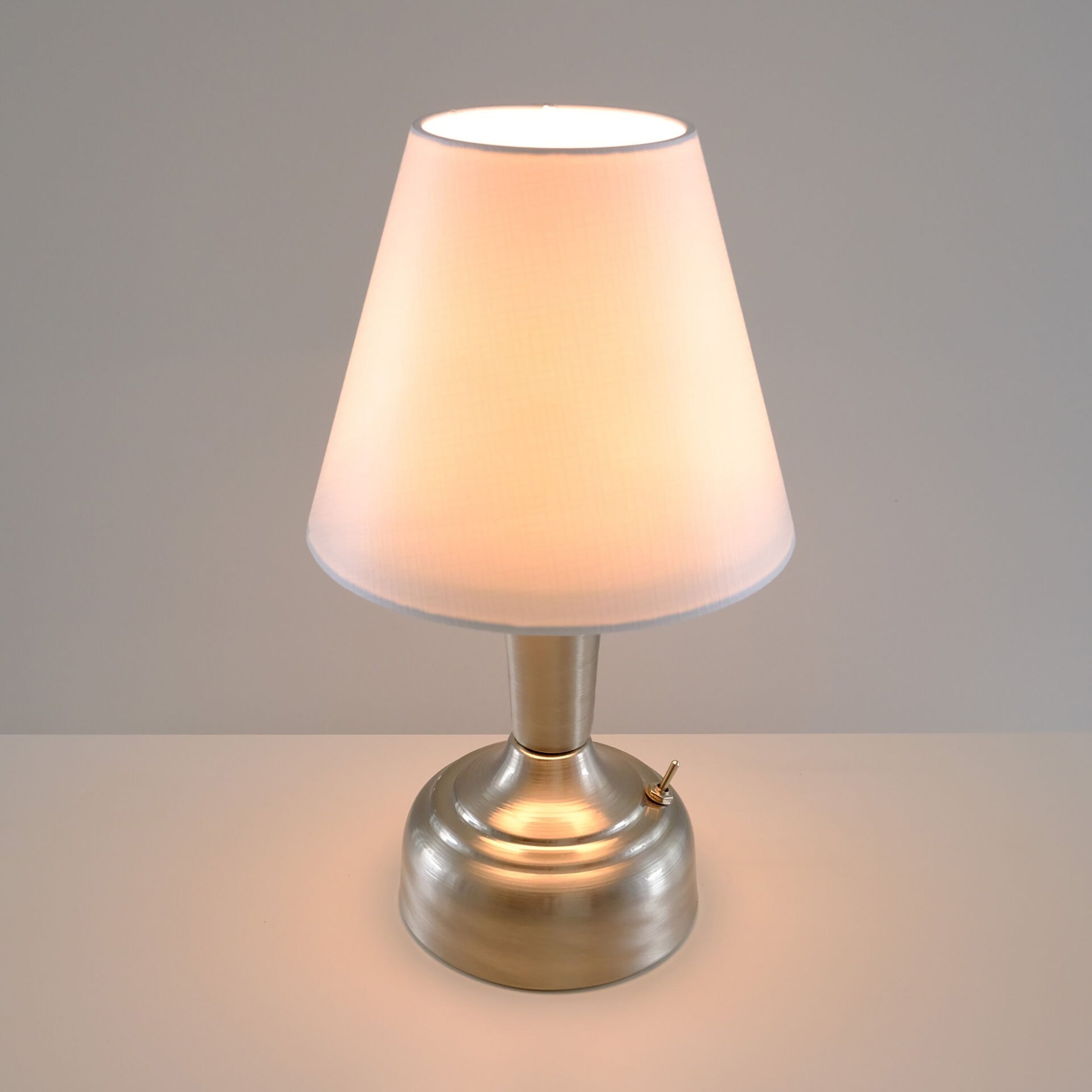 Stylish Retro Battery Operated Wireless LED Table Lamp