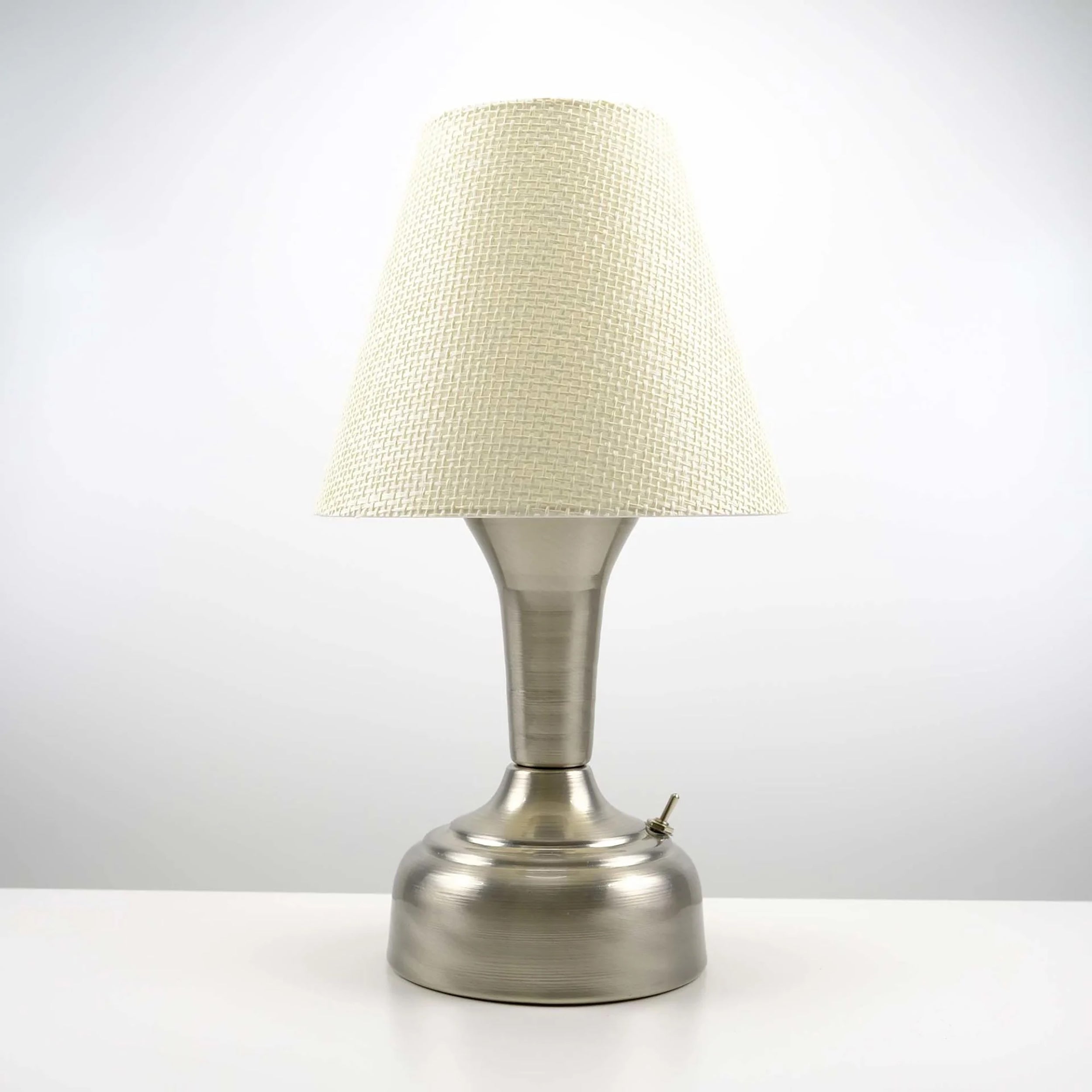 Stylish Retro Battery Operated Wireless LED Table Lamp