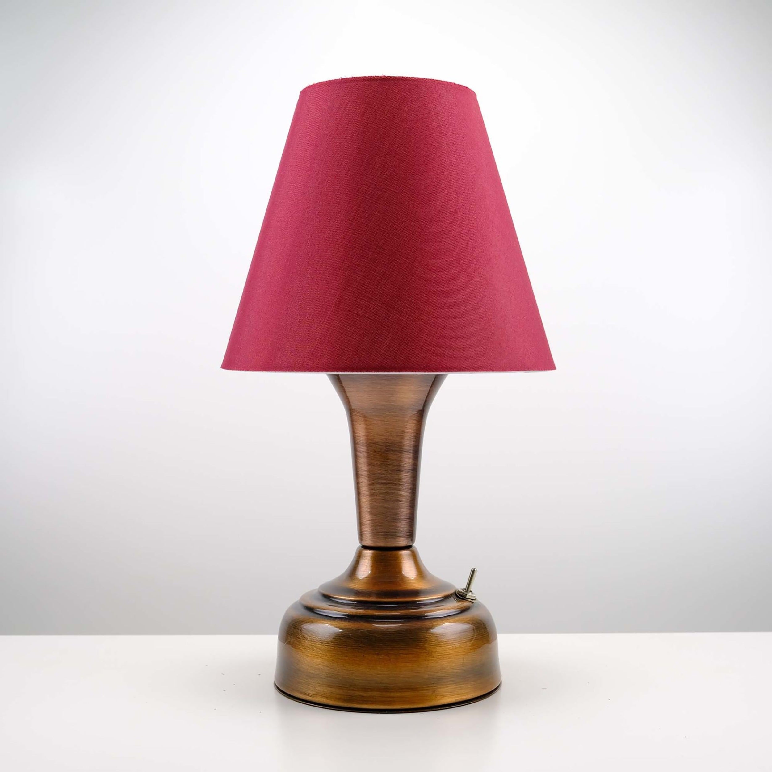 Stylish Retro Battery Operated Wireless LED Table Lamp