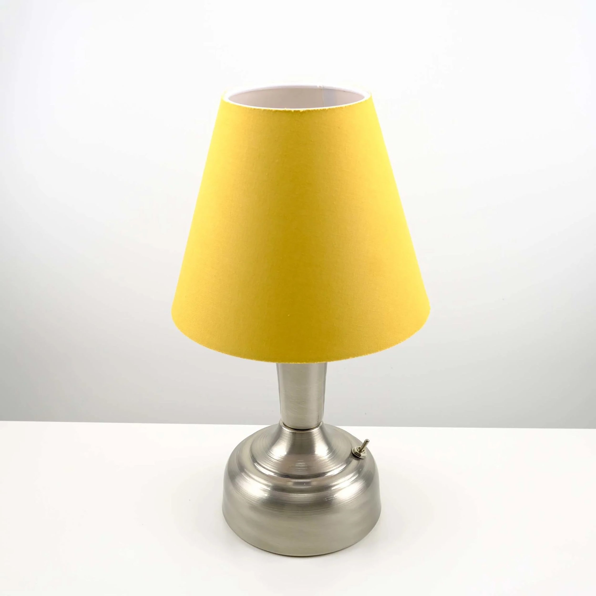 Stylish Retro Battery Operated Wireless LED Table Lamp