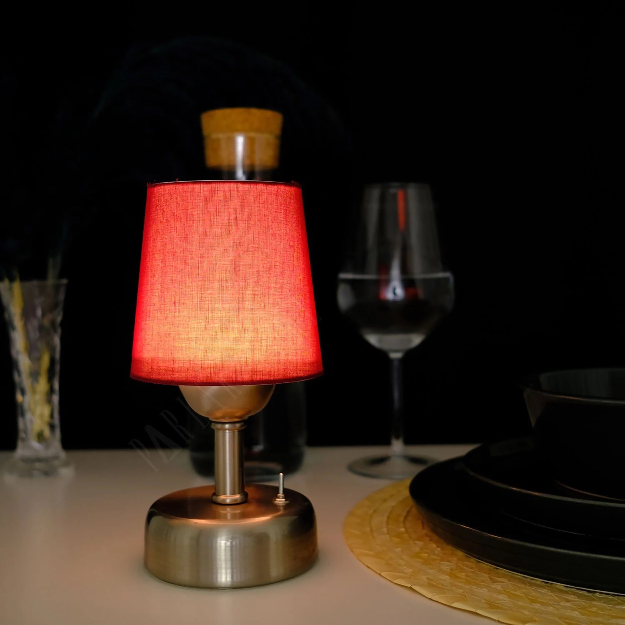 Stylish Retro Battery Operated Wireless LED Table Lamp